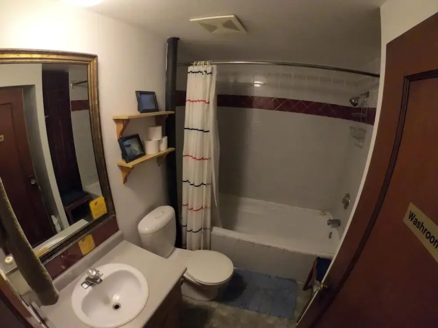 Up The Creek Backpacker's Lodge