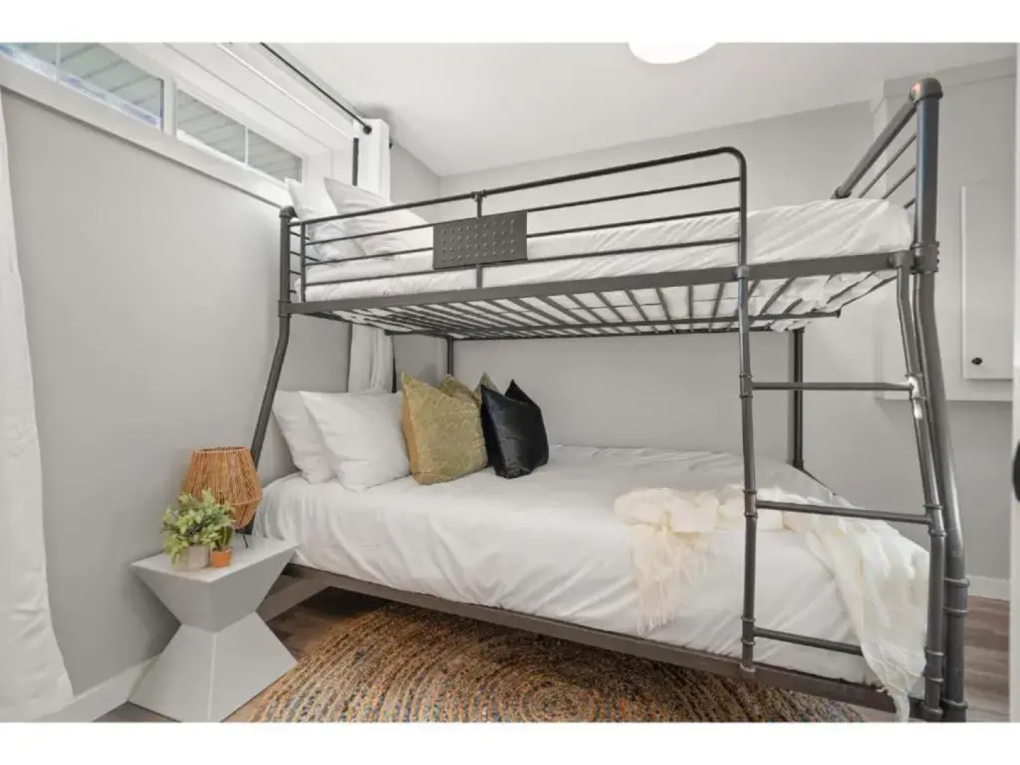 The Saturday I Sleeps 16 I BBQ & Patio I Fire Pit