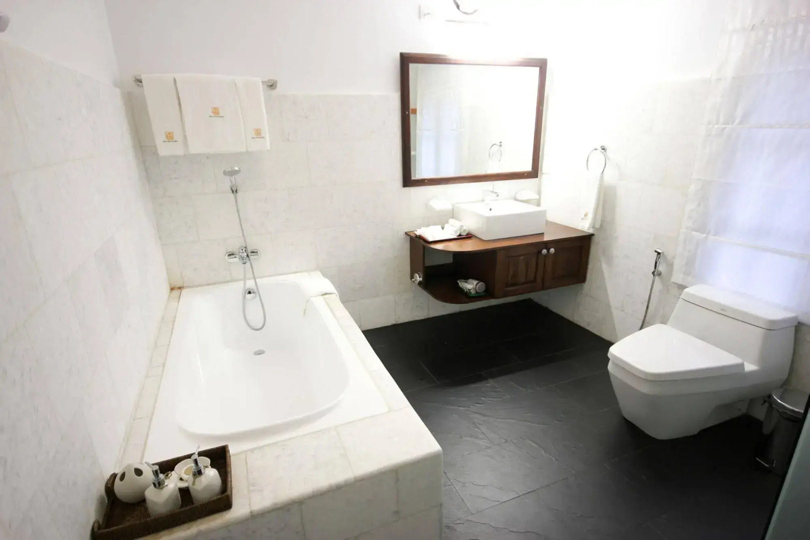 Royal Kalaw Hills Resort