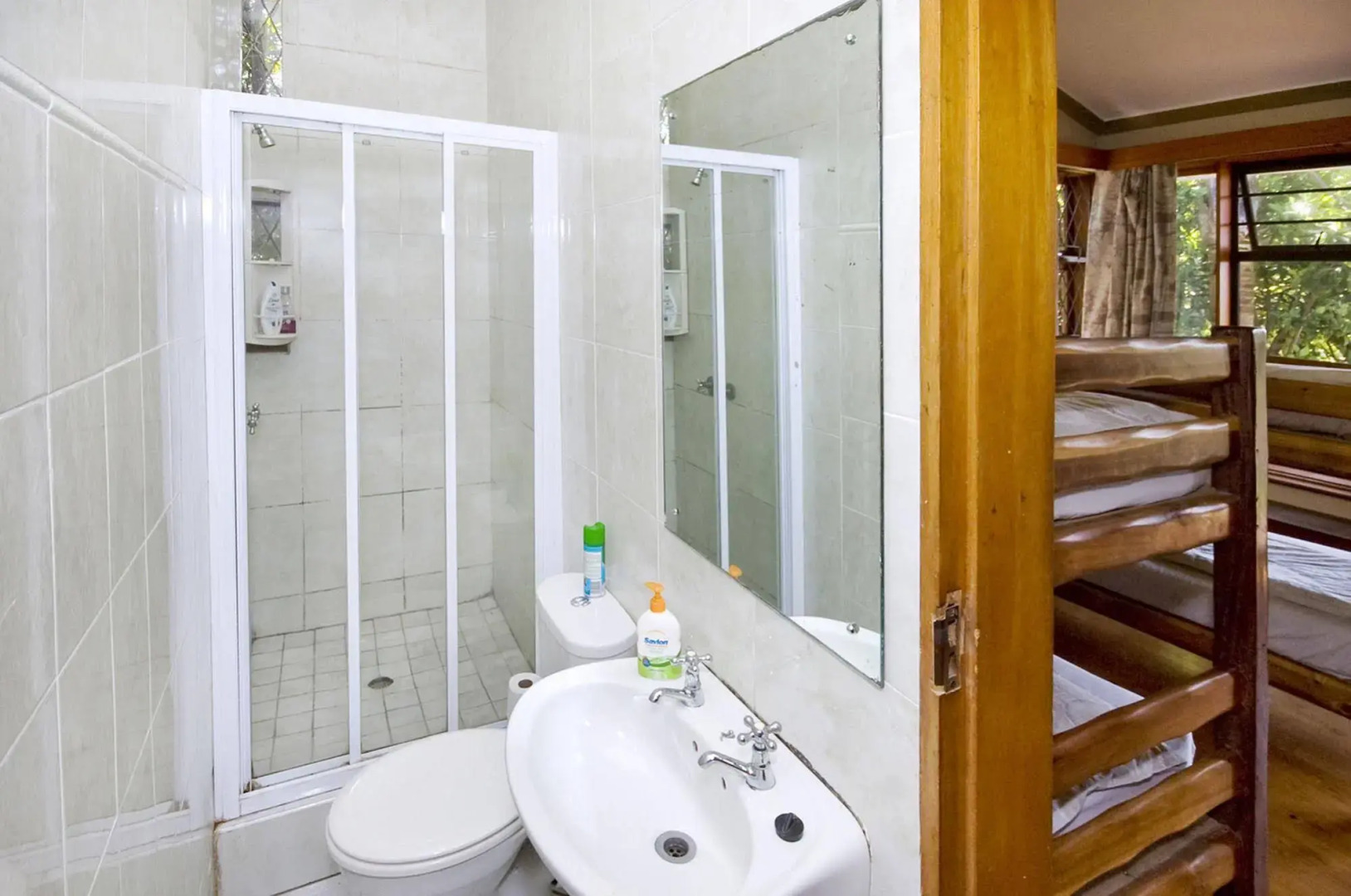 Lungile Backpackers Lodge