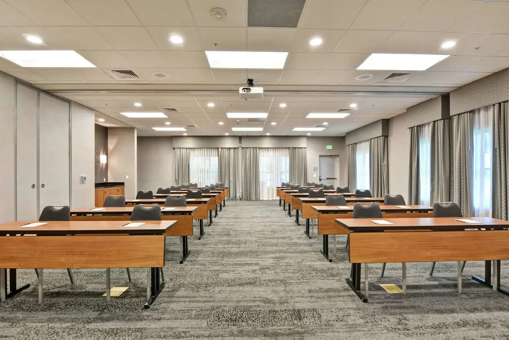 Homewood Suites by Hilton TechRidge Parmer @ I-35