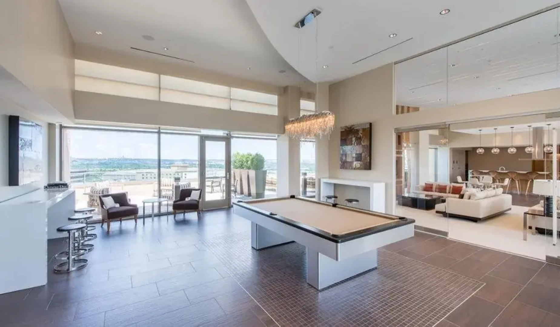 Global Luxury Suites at Metropolitan North