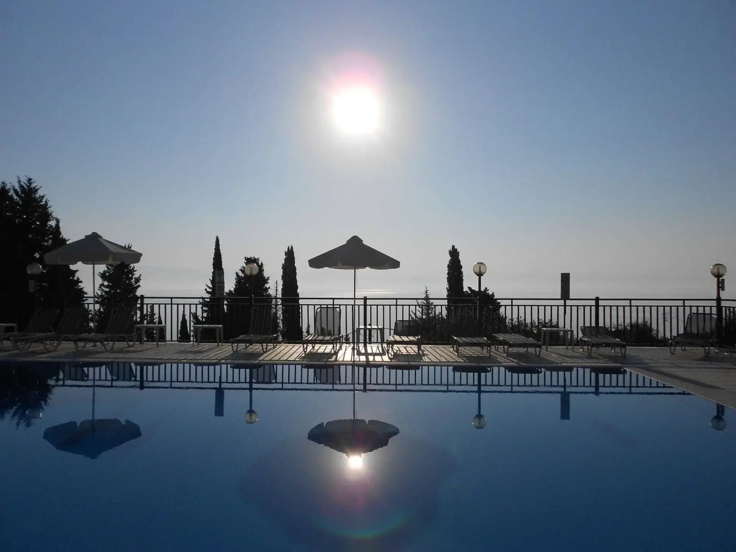 Rising Sun Apartments & Studios