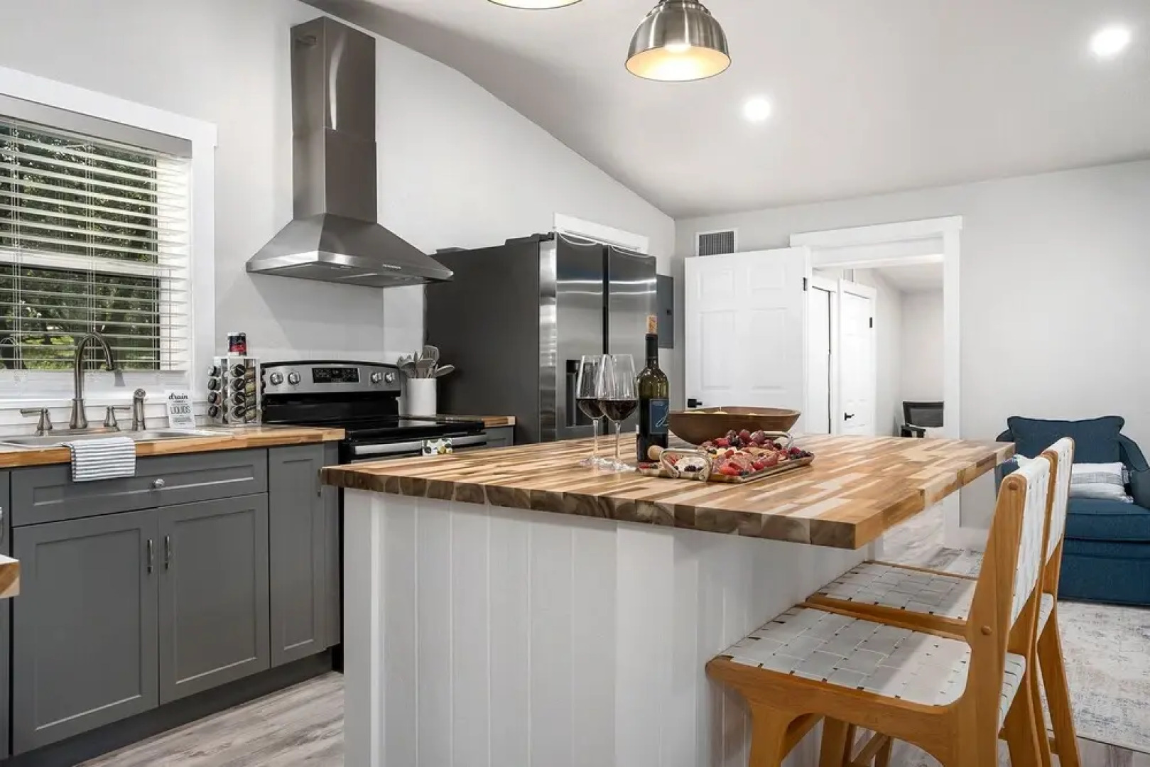 Luxury Retreat Cowboy Pool and Fire Pit With 6 Mins to Town