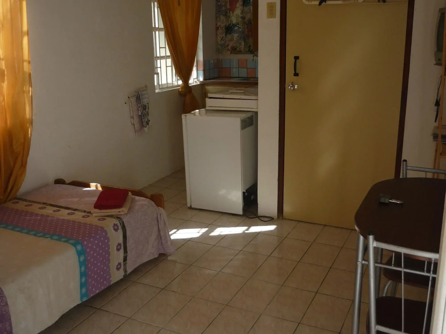 Happy Turtle Apartments