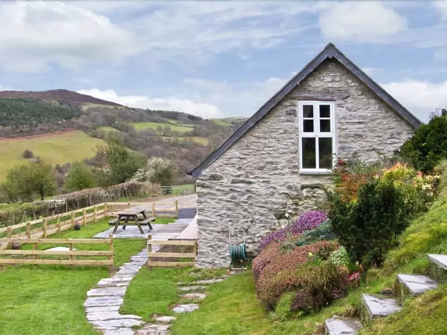 Bronnydd, Tyddyn Ysgubor