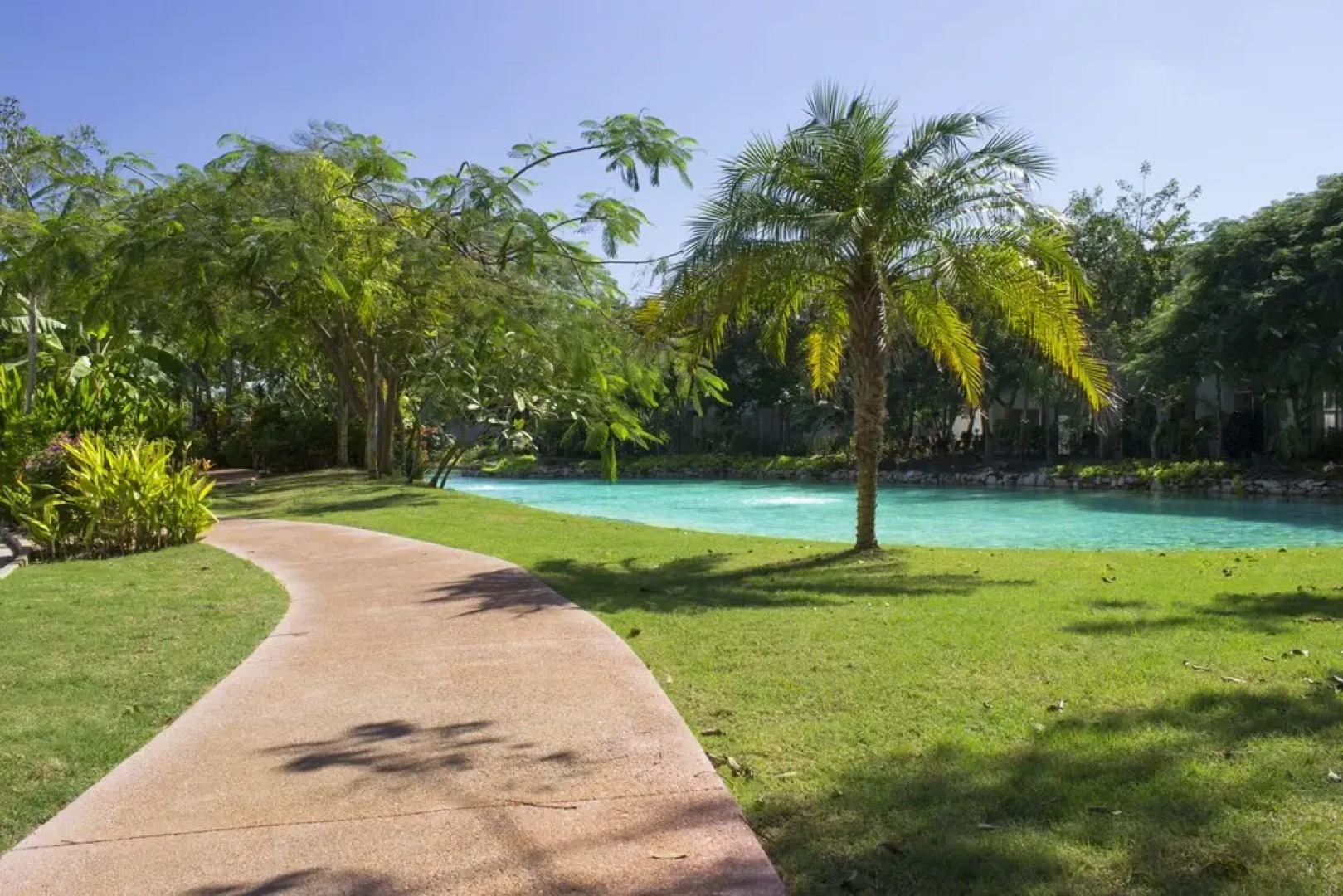 Altozano Designer House with Pool