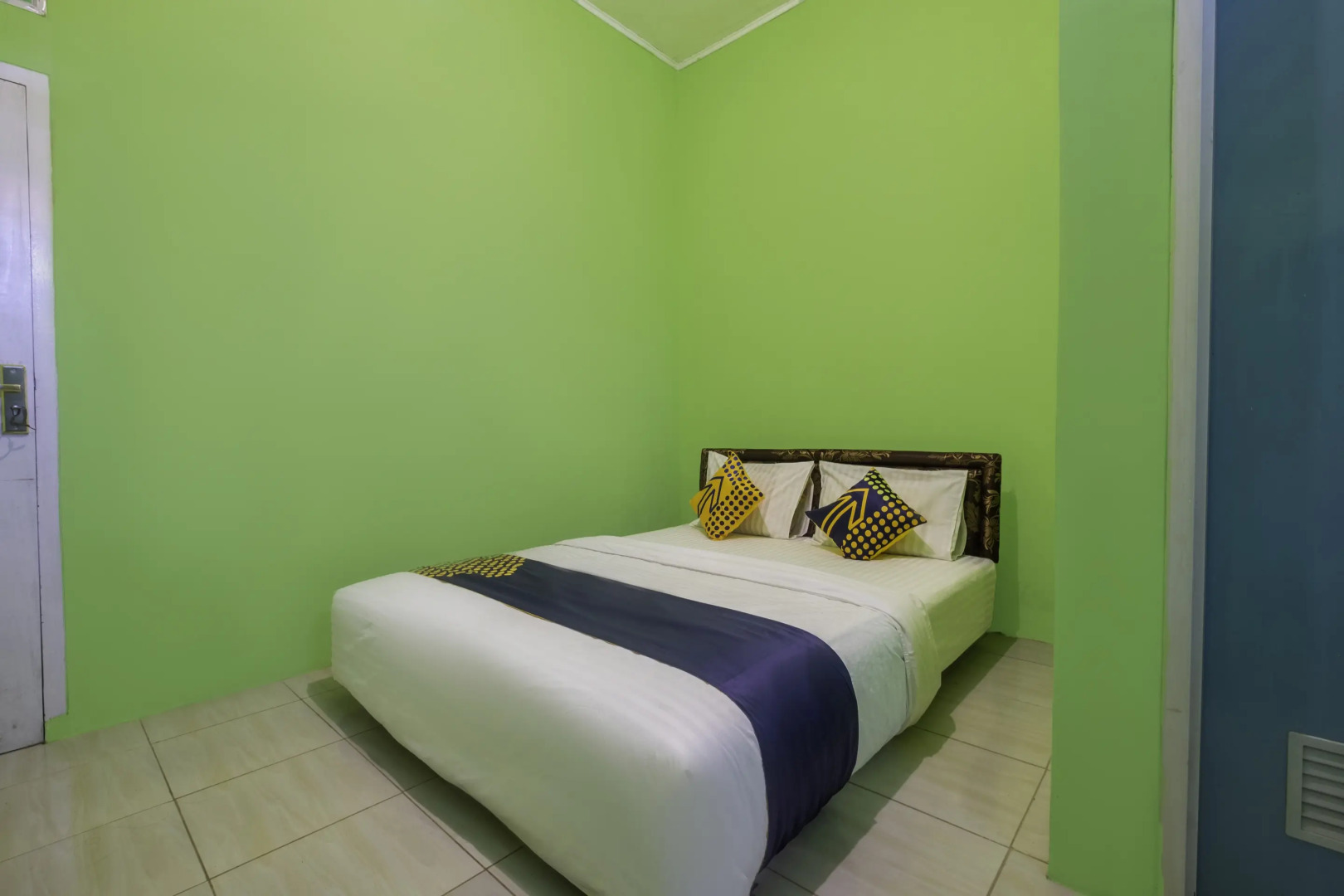 OYO 2859 Fatan Costel Syariah