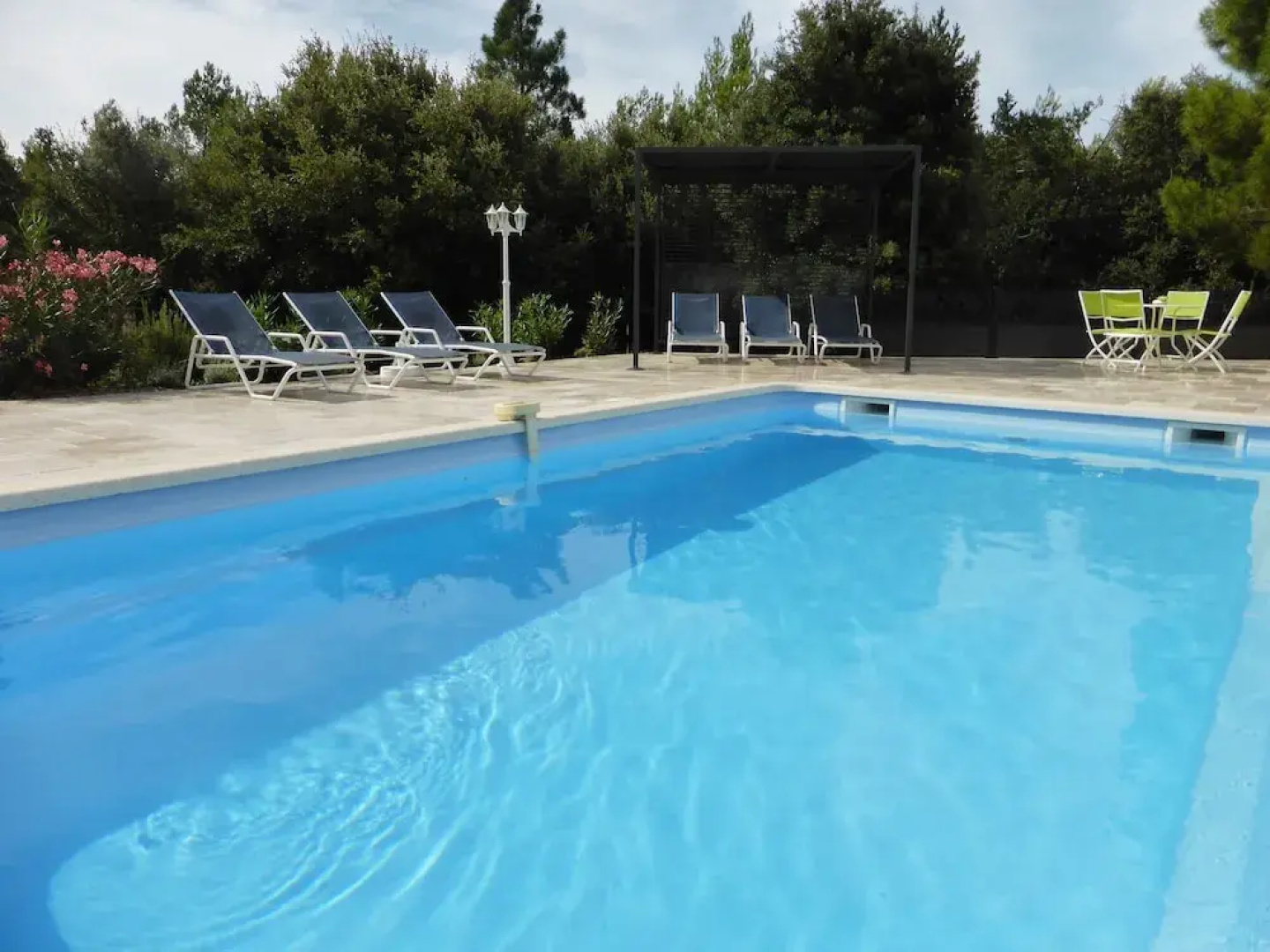 Detached Spacious Villa With Private Heated Pool, 15 km From the Gorges du Verdon