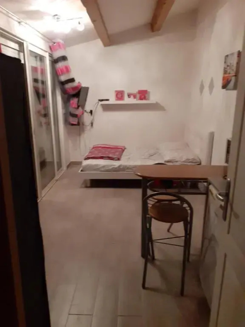 Studio sympa meublé avec parking privé