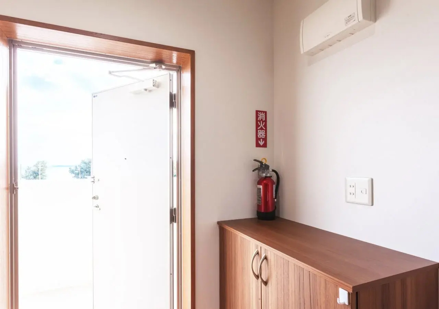 Kariyushi Condominium Resort Kin Yaka Seaside