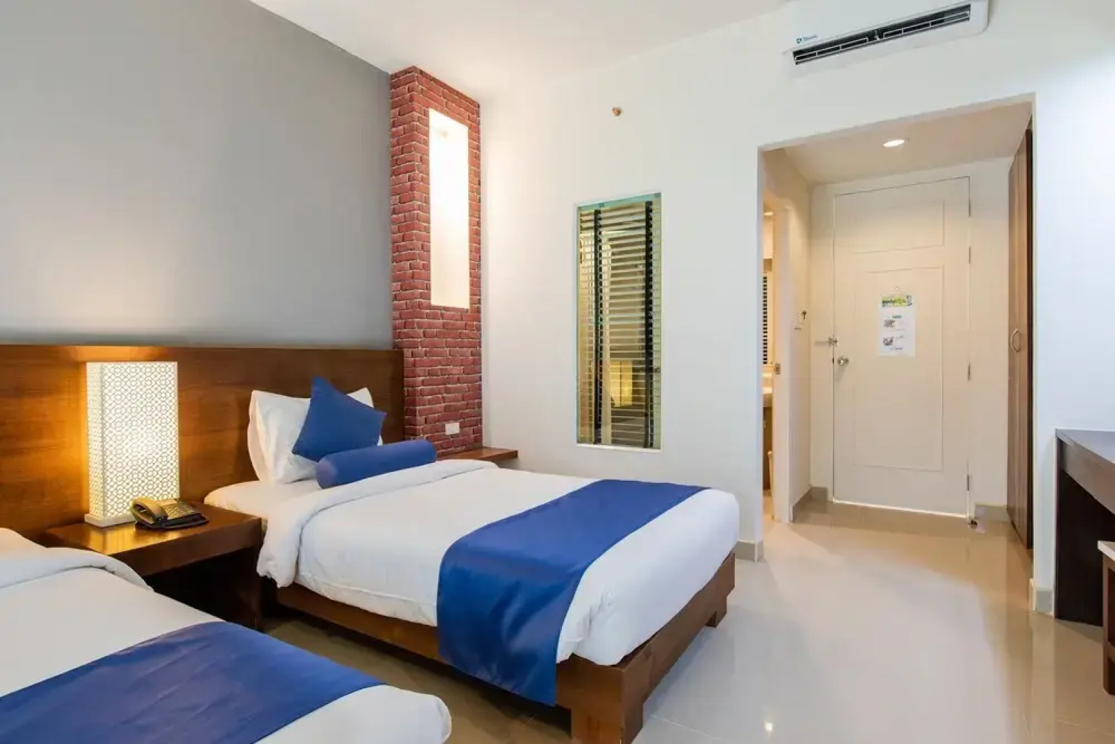 Blu Boat Pool Access Resort and Villas