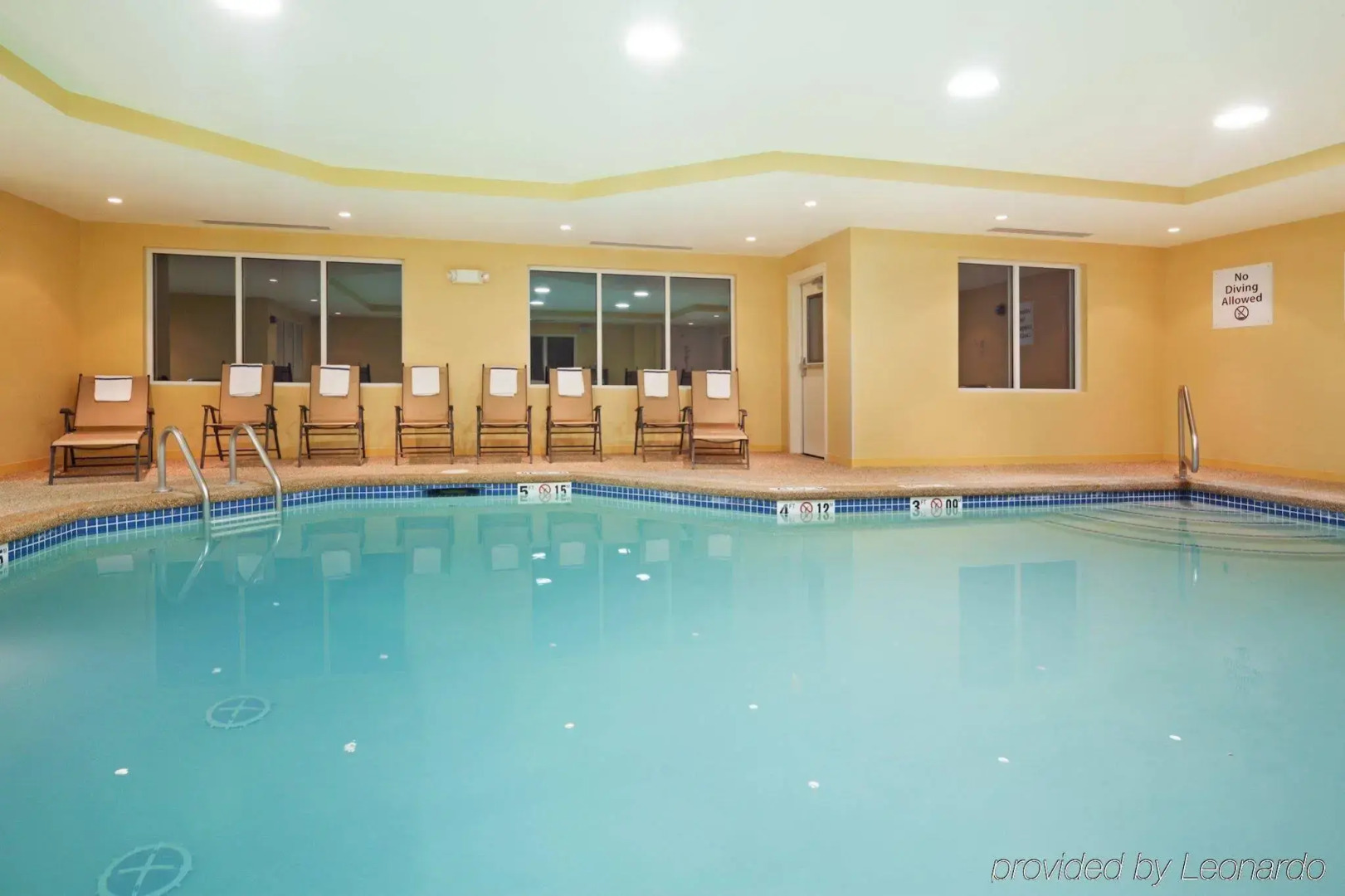 Holiday Inn Express Hotel & Suites Tilton - Lakes Region by IHG