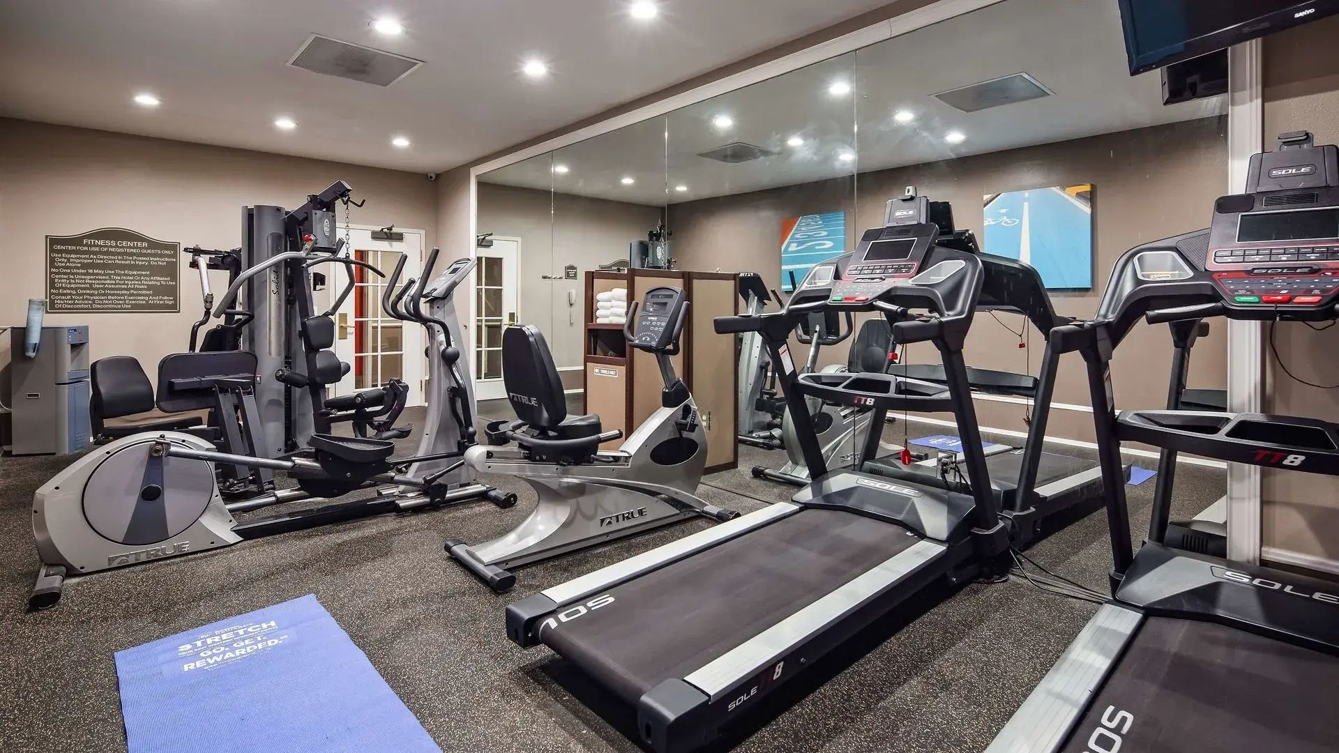Best Western Airport Inn & Suites
