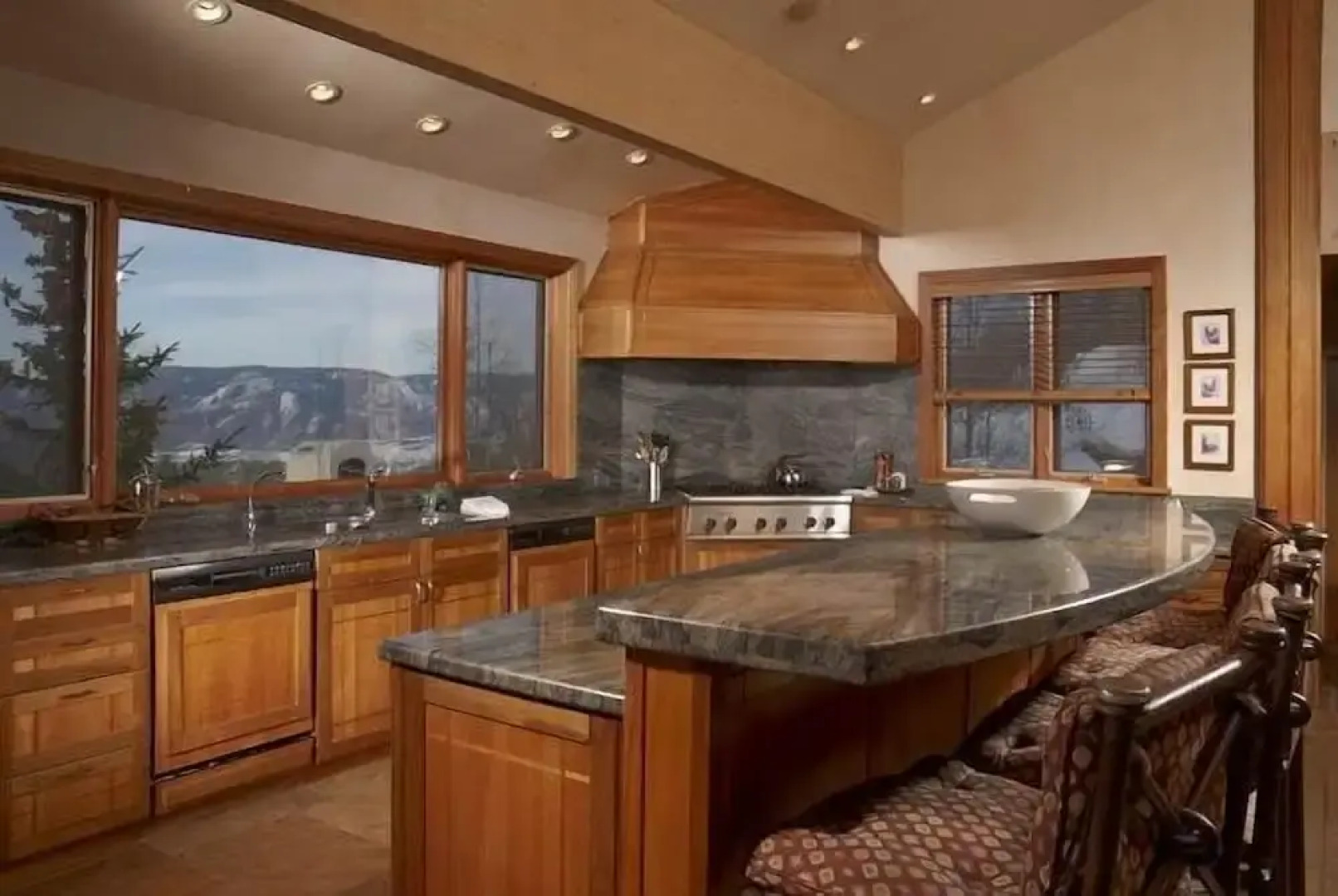 Baby Doe Chateau - 6 Bedrooms Home