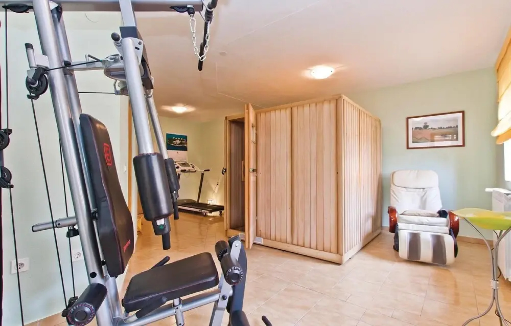 Awesome Home in Visnjan with Hot Tub, Sauna & WiFi