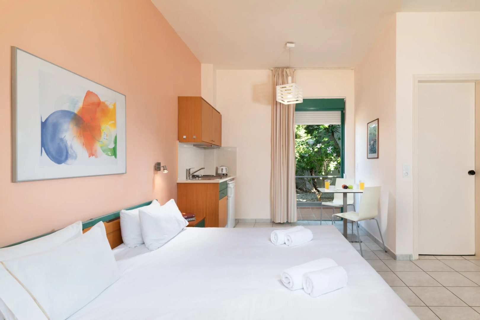 Bella Vista Hotel by Checkin