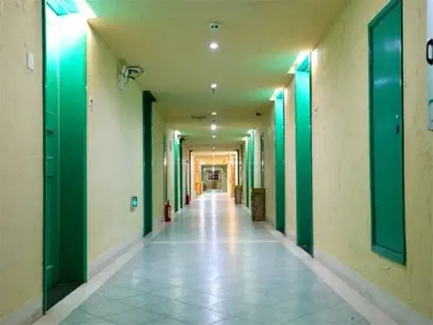 A Floor of Dadonghai Sanya Farinn