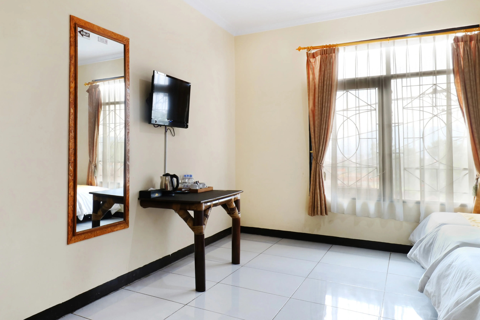 Saung Balibu Hotel