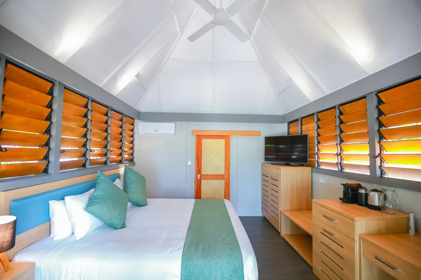 Serenity Island Resort