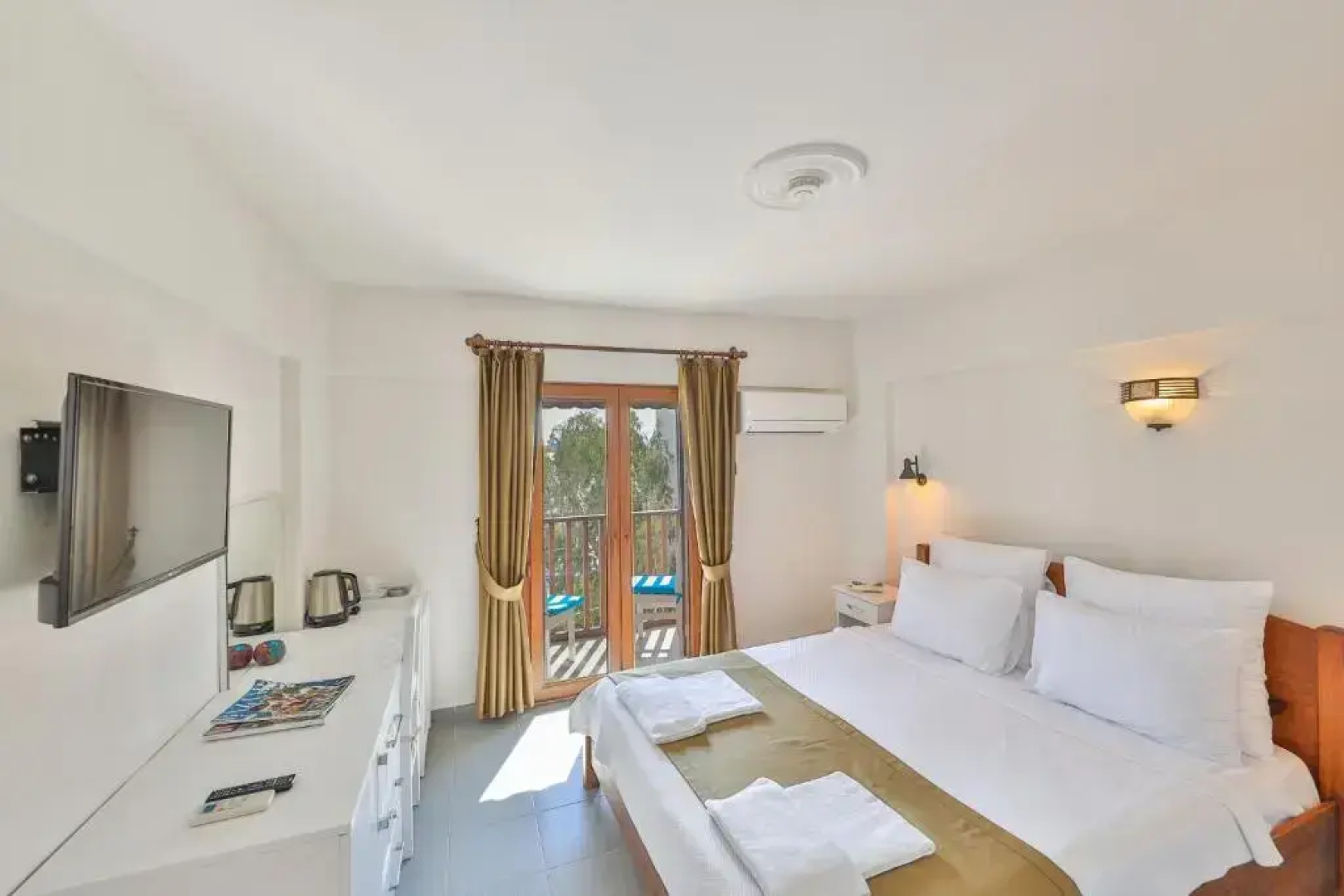 Zinbad Hotel