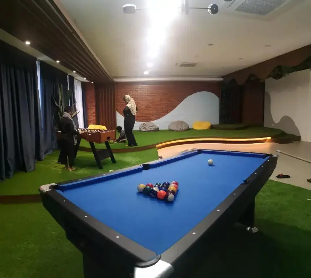 STAYJE PUTRAJAYA, 5 minutes to IOI CITY MALL, WIFI , NETFLIX, FREE PARKING