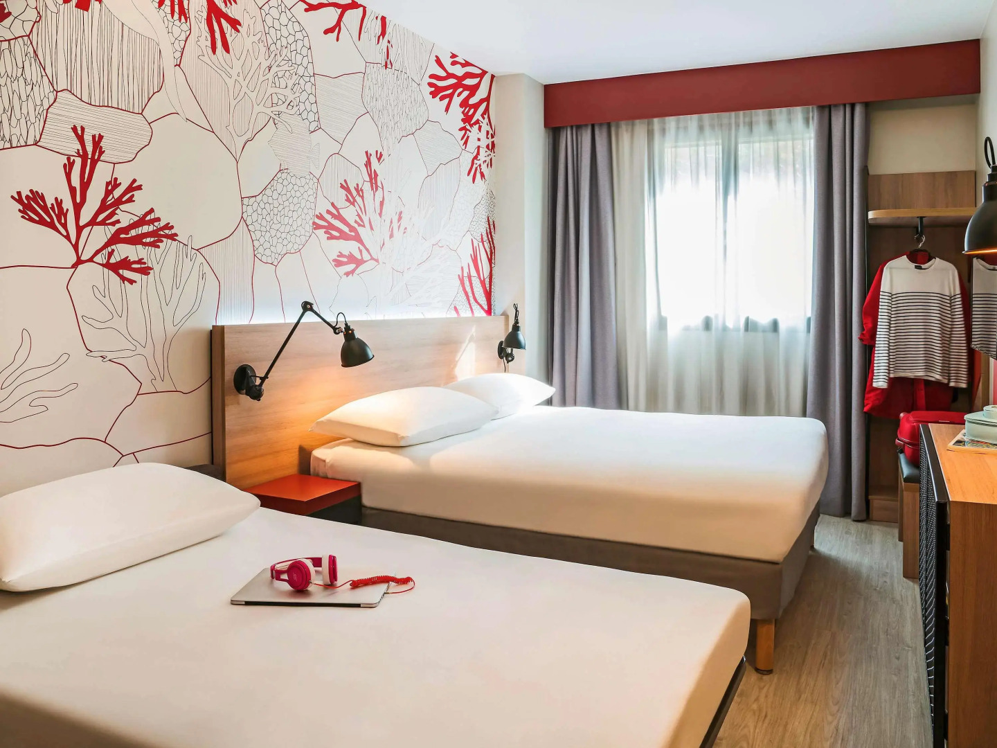 Отель ibis Styles Barcelona City Bogatell