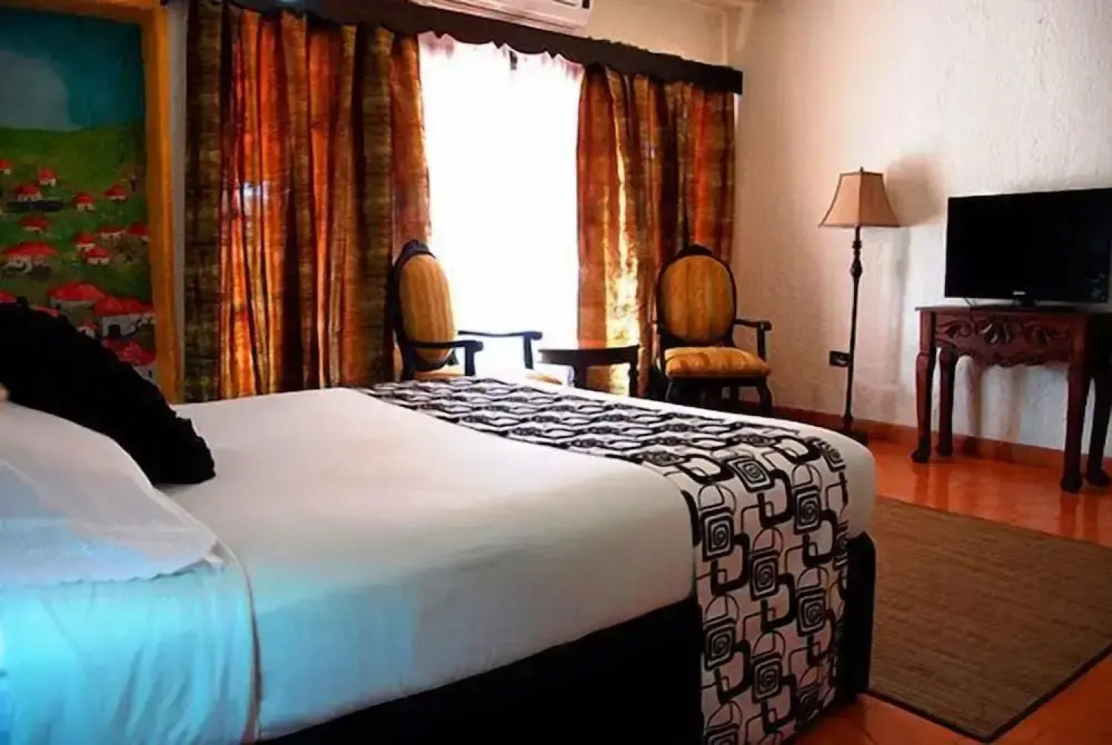 Real Colonial La Casa