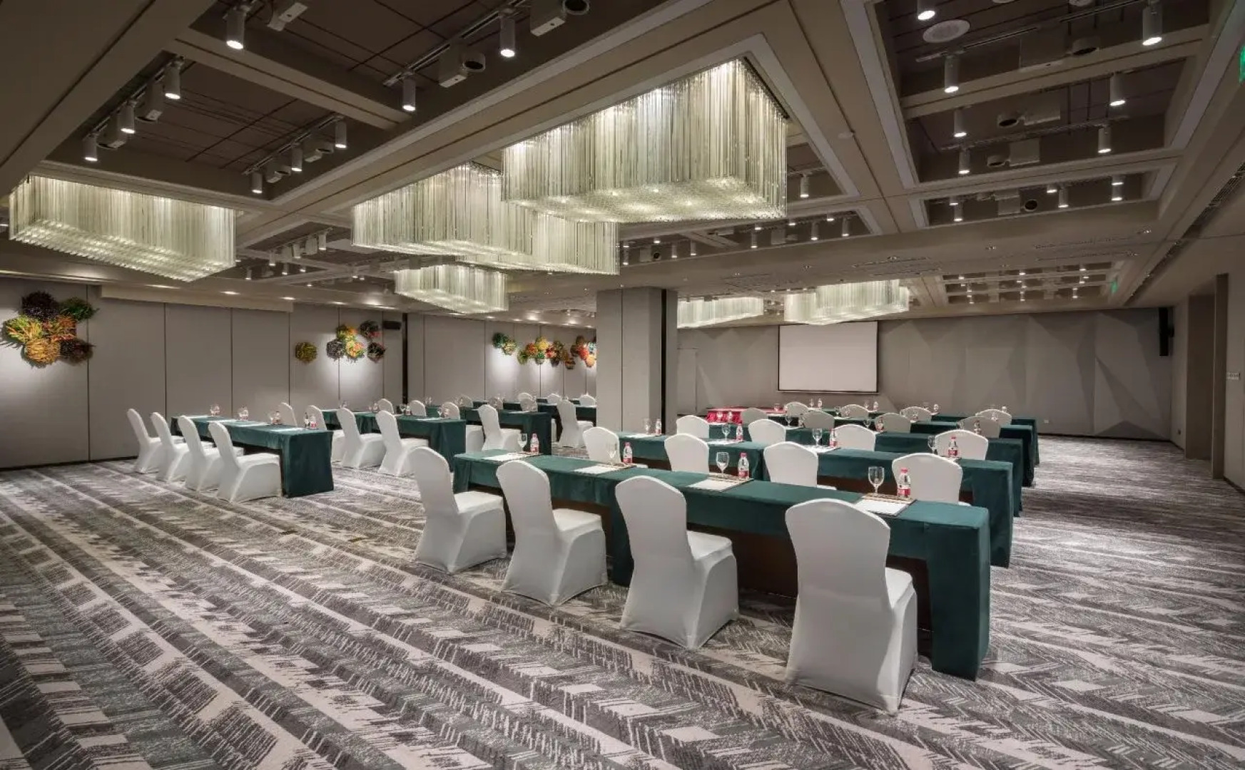 Отель Wingate by Wyndham Sanya Luhuitou