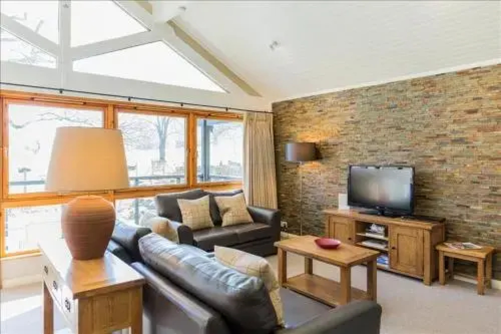 Cameron House Detached Lodge L1