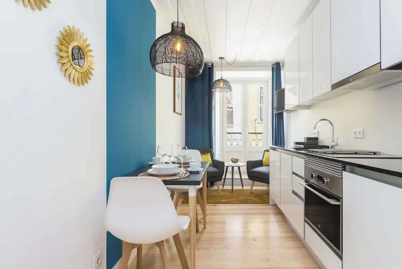 Lisbon Bica Suites Apartments