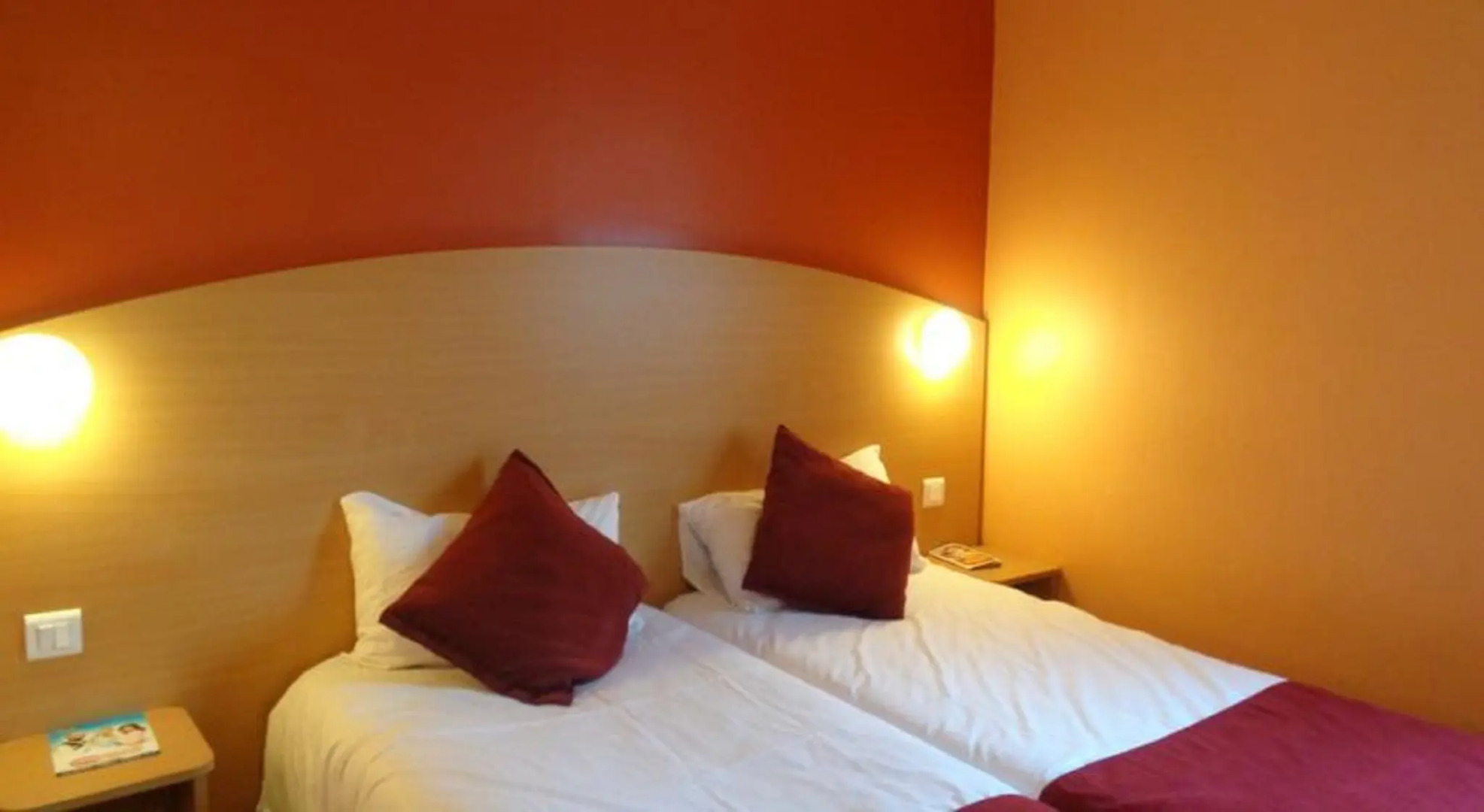 Hotel initial by balladins Roissy CDG / Saint-Mard