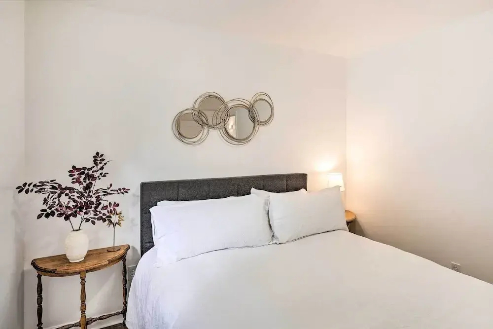 Mount Shasta Escape w/ Balcony ~ Walk to Dtwn