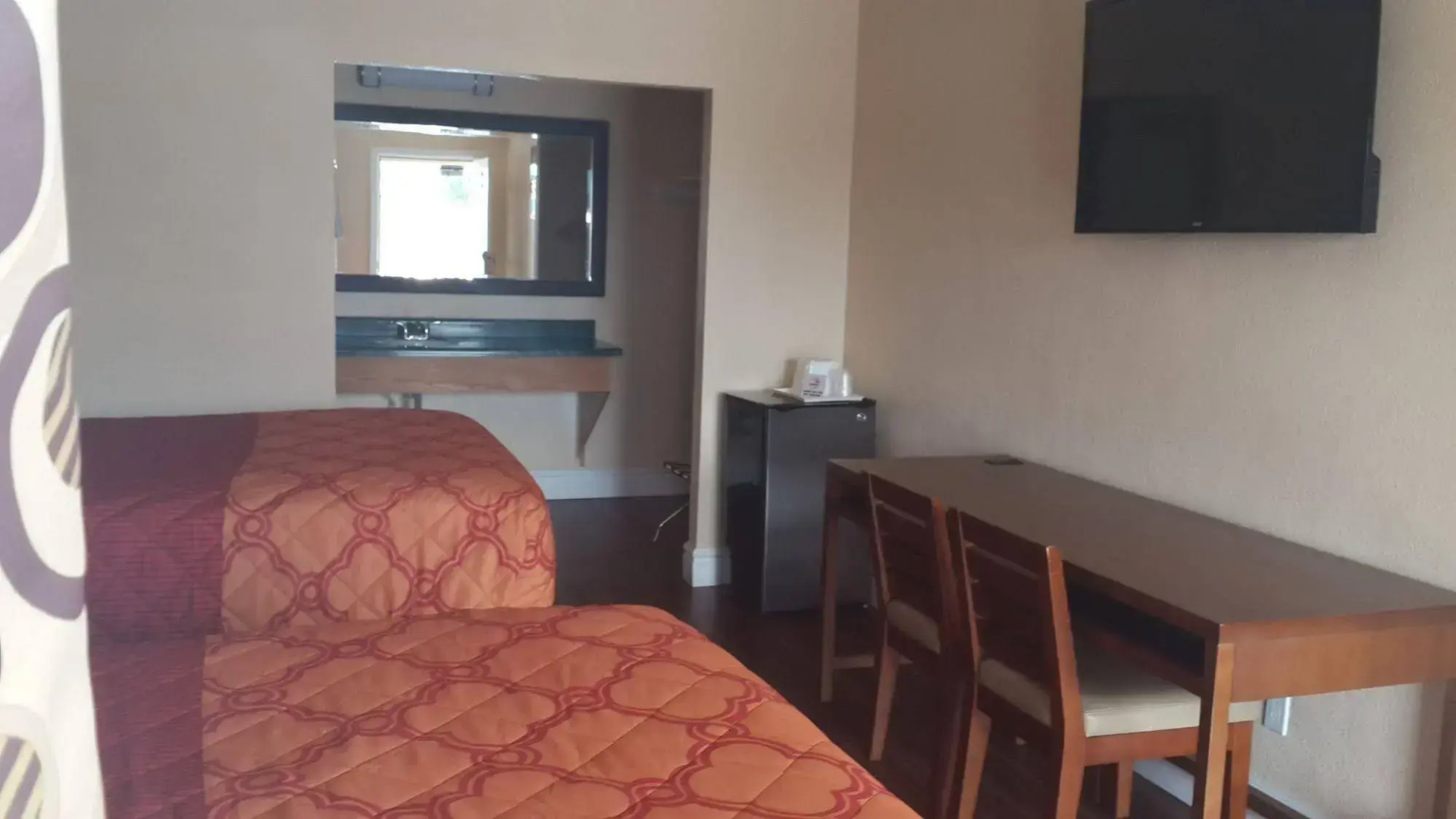 American Regency Inn