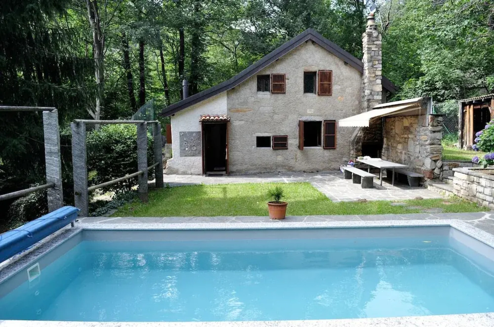 Typical, Romantic Tessiner Cottage