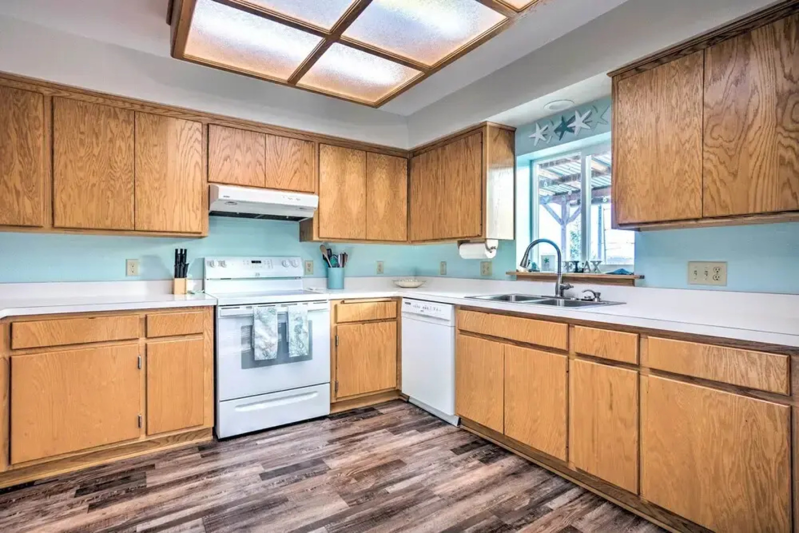 Fire Pit & Bay Views: North Bend Home!