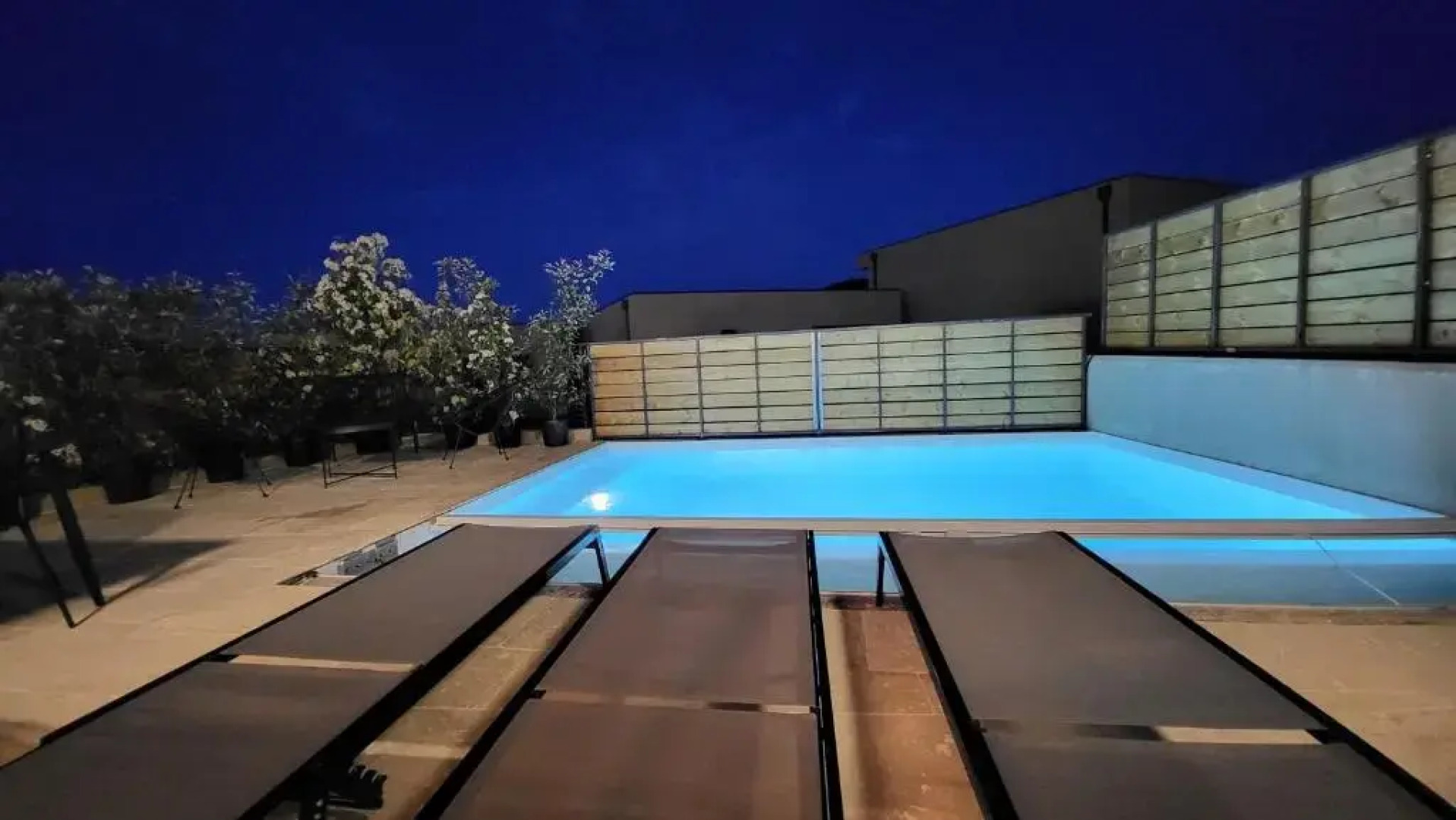 Villa 4 chambres piscine privée à 400m de la plage dans une résidence neuve