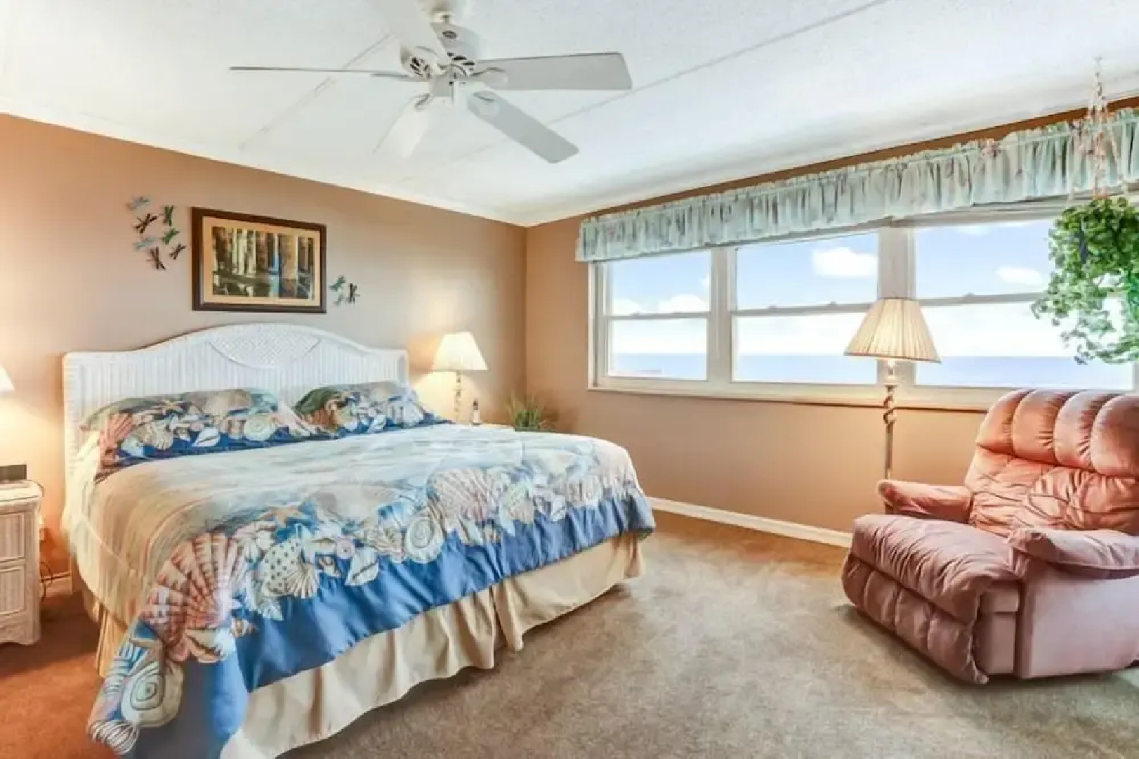 Amelia South H4 by RedAwning