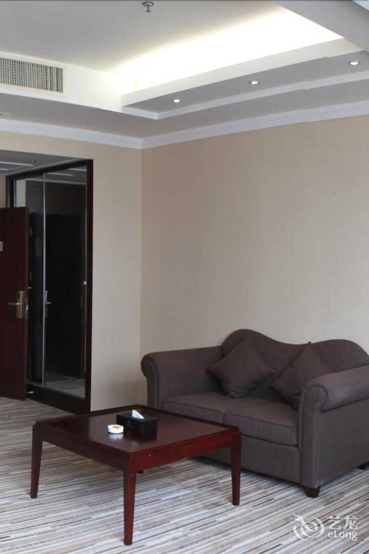 Wuhan Jiutong Haiyuan Hotel