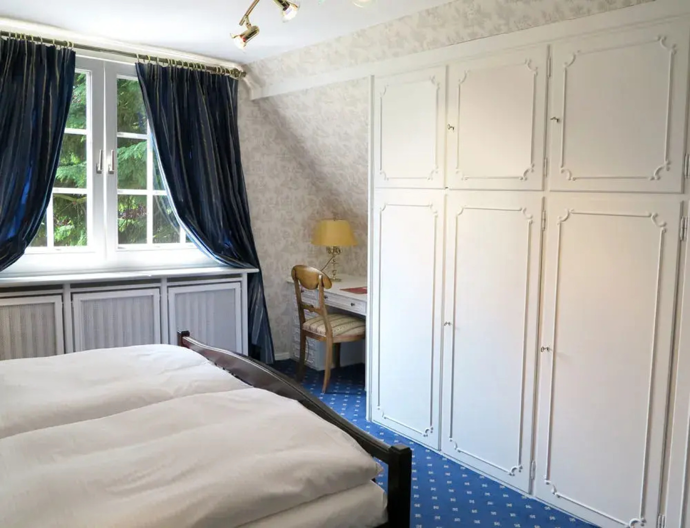 Meinsbur Boutique Hotel