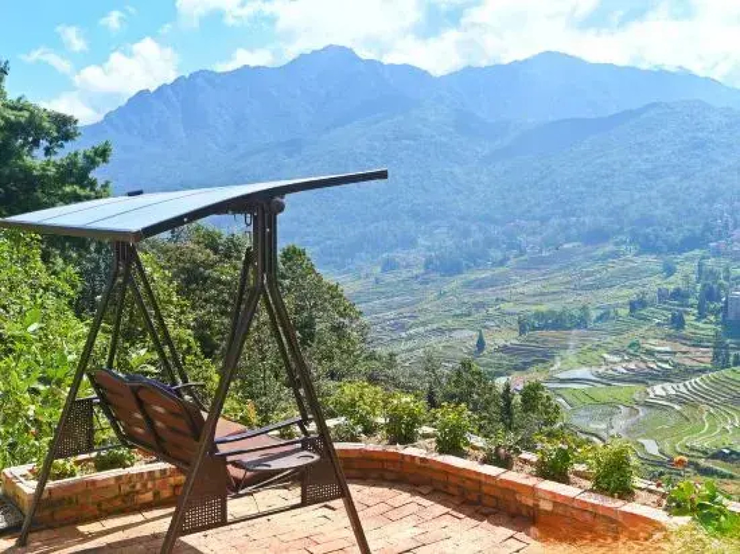 Yuanyang Liuyunge Chinese Inn (Duoyishu Scenic Area)