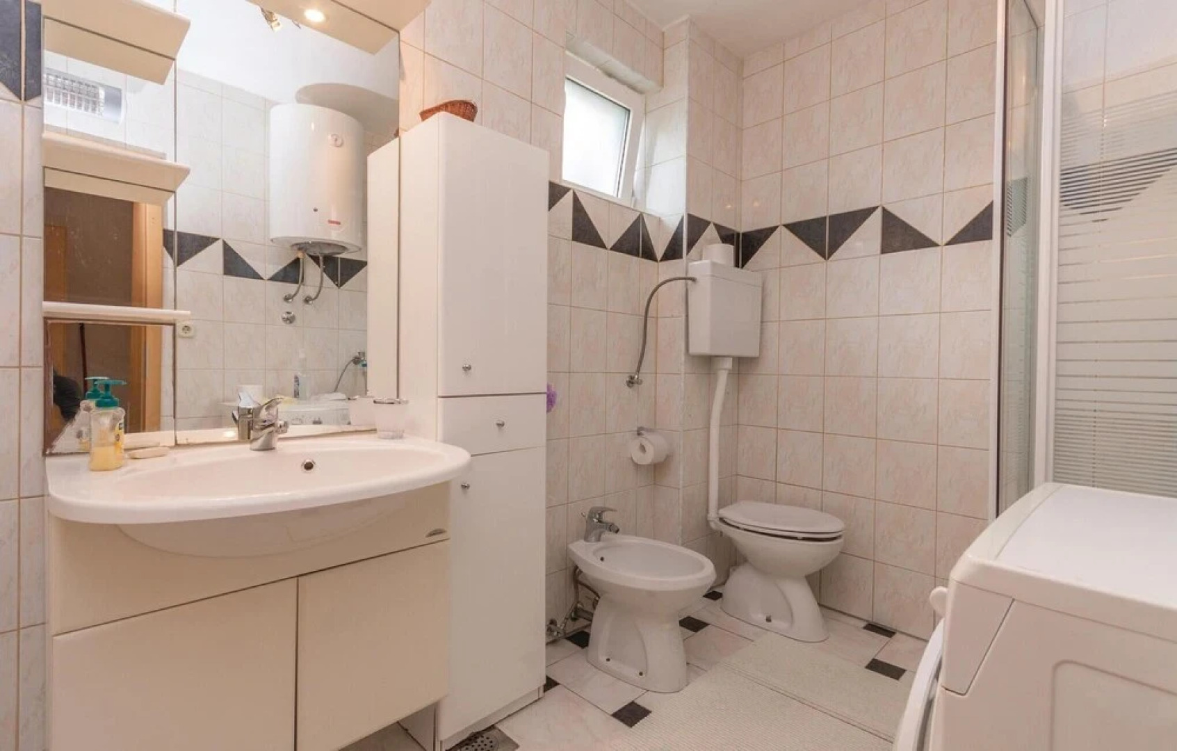 Beautiful Home in Donji Karin With Wifi and 2 Bedrooms