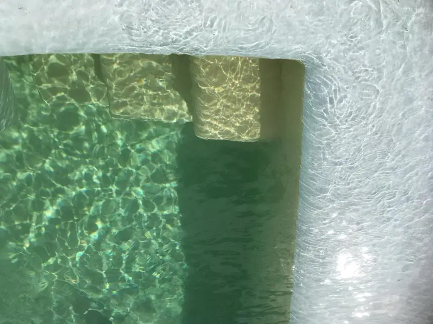 Chez Alice,Simplicite Et Petite Piscine