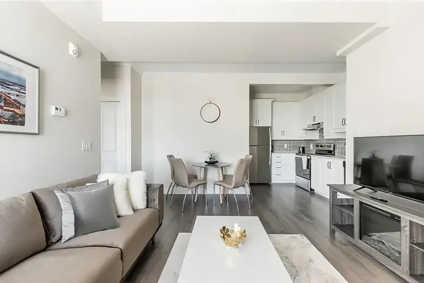 Rideau King 1Br Apartment Free Parking 2