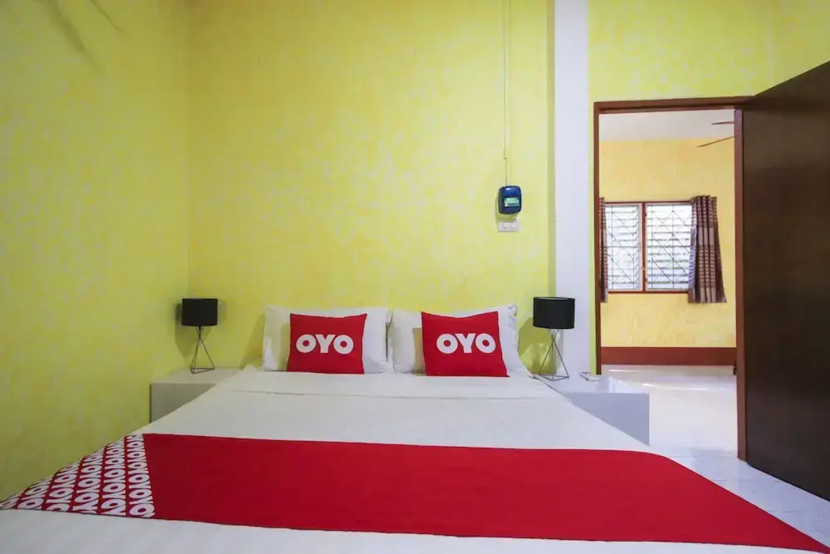 Ban Elephant Blanc Bungalow