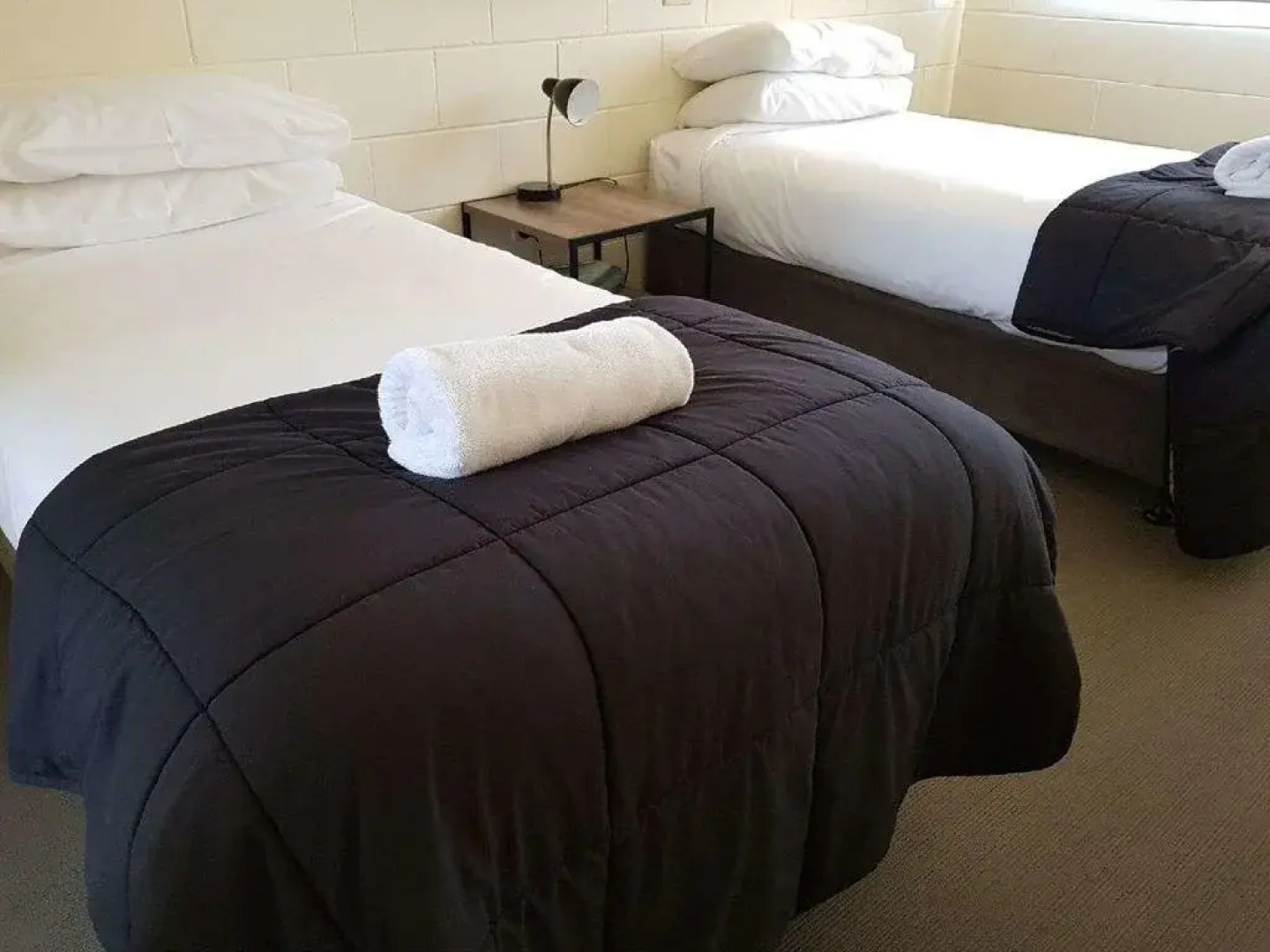 Hybiscus Lodge Waterfront