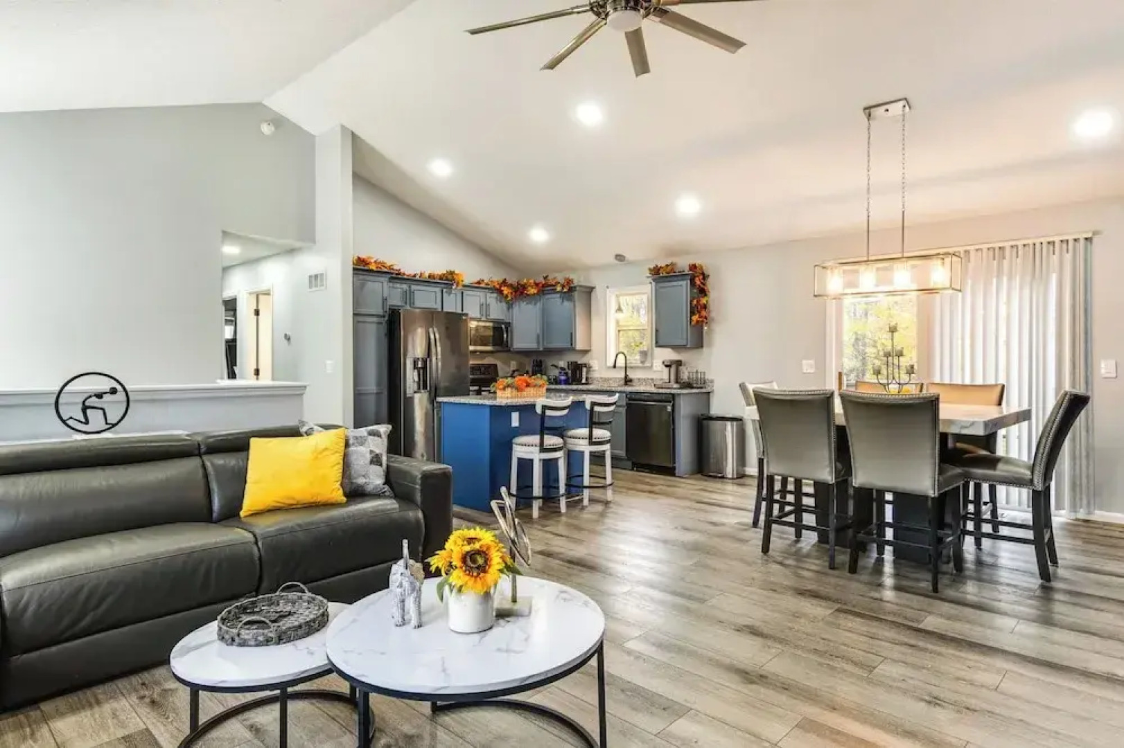 Cozy Ohio Home - Deck, Arcade Games & Near Golfing