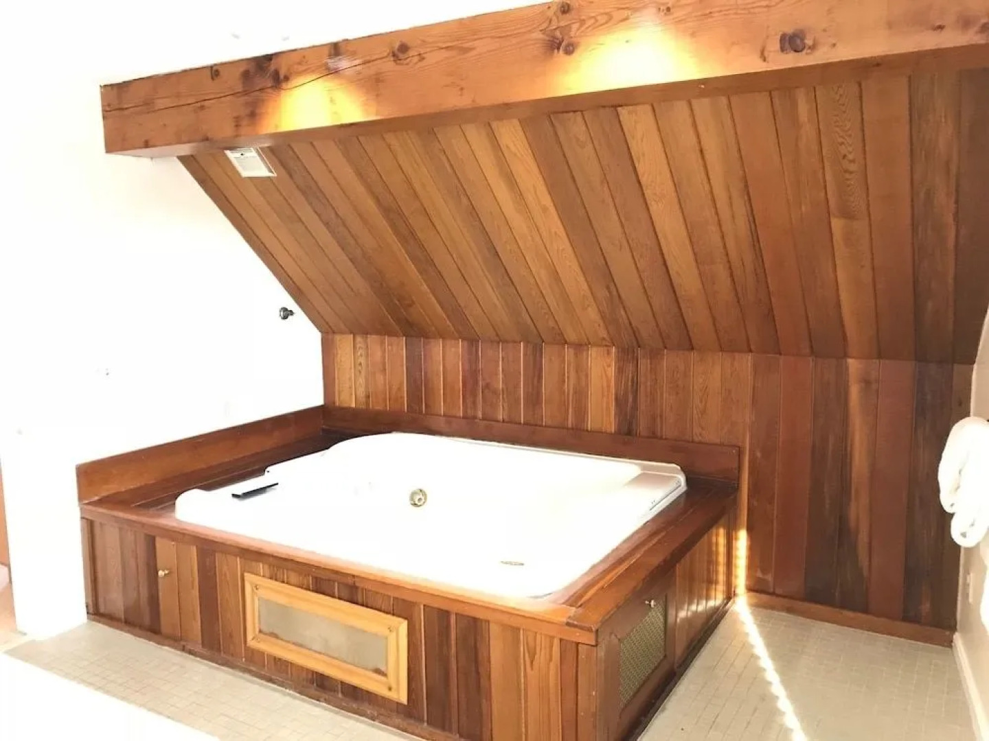 Elmwood Resort Hotel