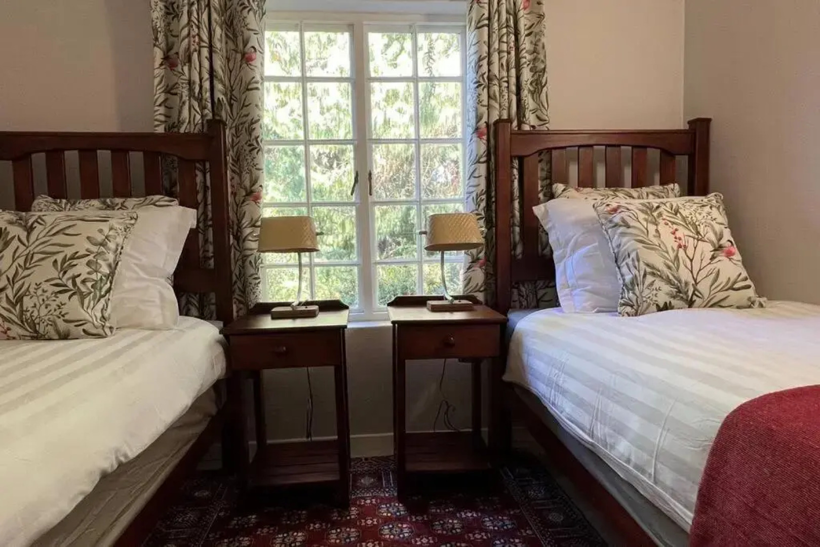 Elm Tree House - Dullstroom - holiday home