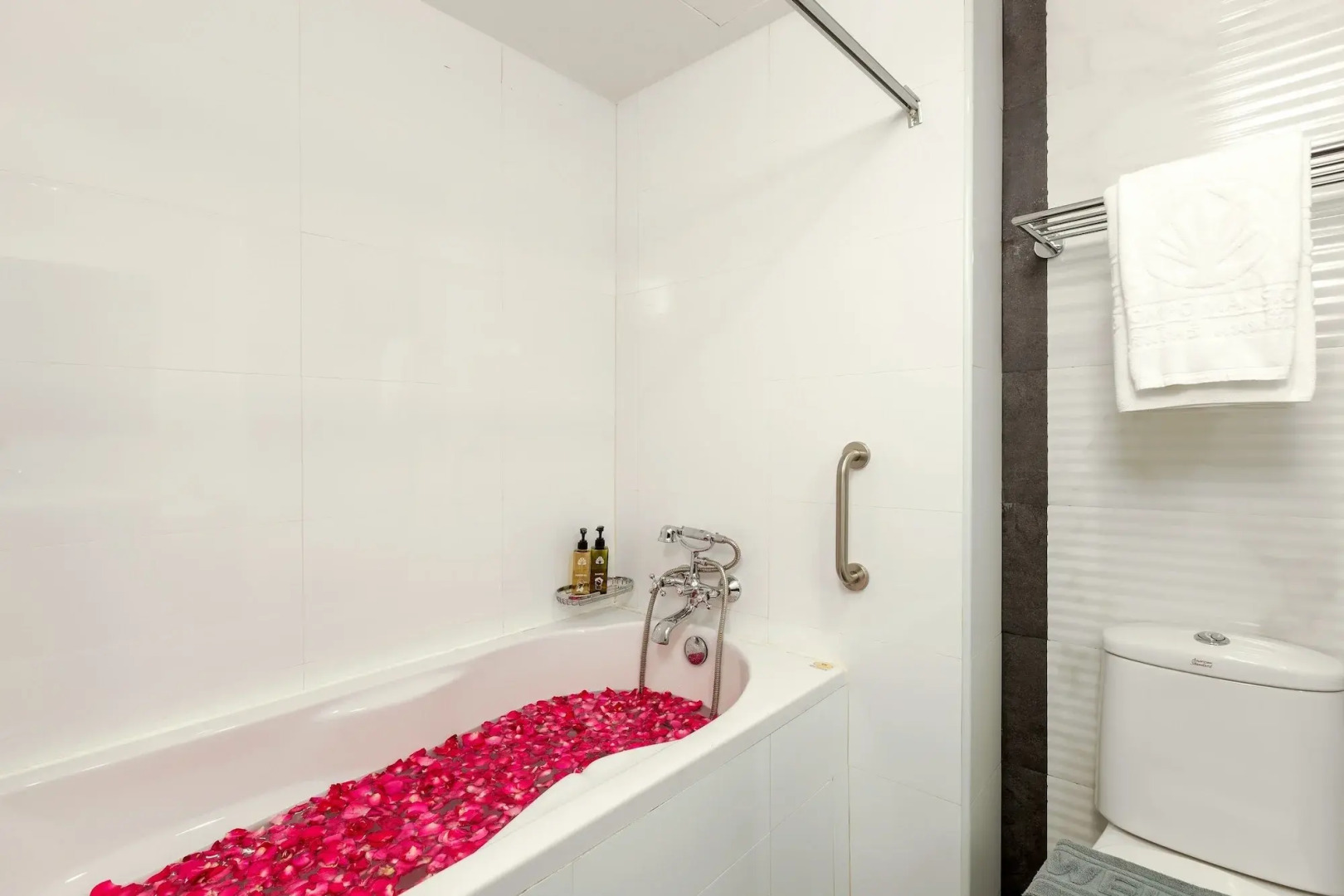 At115 by Rompo Mansion